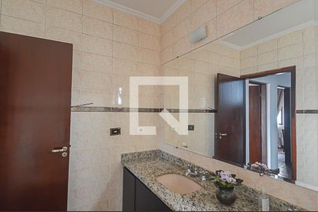 Casa à venda com 300m², 3 quartos e 5 vagasBanheiro 1