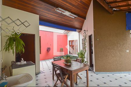 Casa à venda com 300m², 3 quartos e 5 vagasÁrea de Serviço