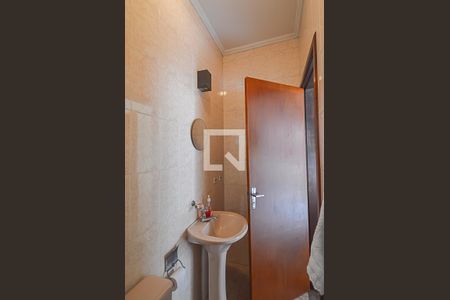 Casa à venda com 300m², 3 quartos e 5 vagasBanheiro de serviço