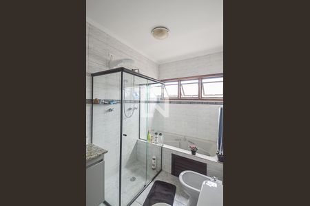 Casa à venda com 300m², 3 quartos e 5 vagasBanheiro da Suíte