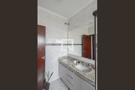 Casa à venda com 300m², 3 quartos e 5 vagasBanheiro da Suíte