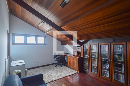 Casa à venda com 300m², 3 quartos e 5 vagasEscritório