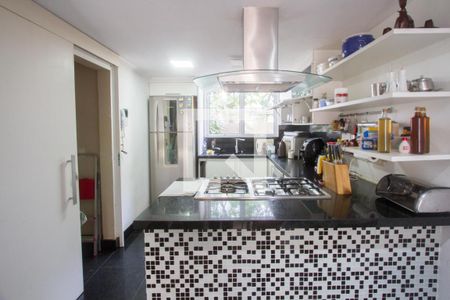 Casa para alugar com 400m², 4 quartos e 2 vagas Casa para alugar com 400m², 4 quartos e 2 vagasCozinha