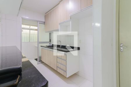 Apartamento para alugar com 72m², 2 quartos e 1 vaga Apartamento para alugar com 72m², 2 quartos e 1 vagaCozinha e Área de Serviço