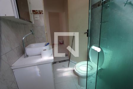 Casa à venda com 240m², 3 quartos e 2 vagasBanheiro