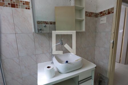 Casa à venda com 240m², 3 quartos e 2 vagasBanheiro