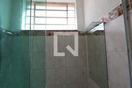 Casa à venda com 240m², 3 quartos e 2 vagasBanheiro