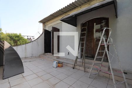 Casa à venda com 240m², 3 quartos e 2 vagasVaranda dos quartos 2 e 3