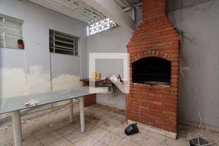 Casa à venda com 240m², 3 quartos e 2 vagasQuintal