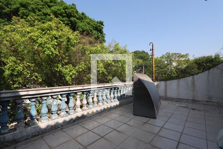 Casa à venda com 240m², 3 quartos e 2 vagasVaranda dos quartos 2 e 3