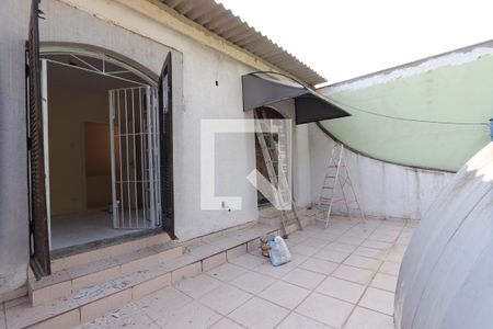 Casa à venda com 240m², 3 quartos e 2 vagasVaranda dos quartos 2 e 3
