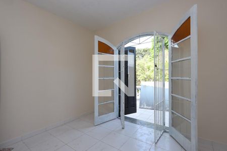 Casa à venda com 240m², 3 quartos e 2 vagasQuarto 3