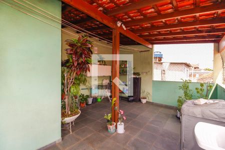 Casa à venda com 150m², 4 quartos e 2 vagas Casa à venda com 150m², 4 quartos e 2 vagasÁrea comum
