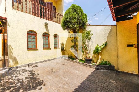 Casa à venda com 150m², 4 quartos e 2 vagas Casa à venda com 150m², 4 quartos e 2 vagasJardim