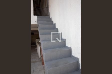 Casa para alugar com 368m², 4 quartos e 2 vagasEscada