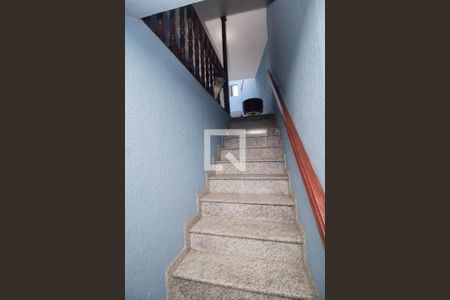 Casa para alugar com 368m², 4 quartos e 2 vagasEscada