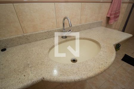 Casa para alugar com 368m², 4 quartos e 2 vagasBanheiro da Suíte