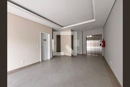 Apartamento à venda com 58m², 2 quartos e 1 vaga Apartamento à venda com 58m², 2 quartos e 1 vagaHall social