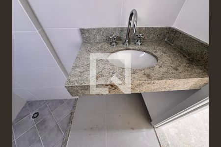 Apartamento à venda com 58m², 2 quartos e 1 vaga Apartamento à venda com 58m², 2 quartos e 1 vagaBanheiro da Suíte