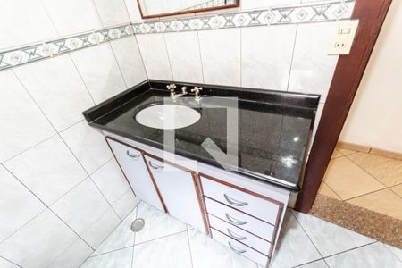 Casa à venda com 361m², 4 quartos e 2 vagasBanheiro 2