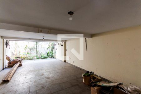 Casa à venda com 361m², 4 quartos e 2 vagasQuintal