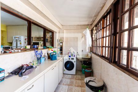 Casa à venda com 361m², 4 quartos e 2 vagasÁrea de Serviço