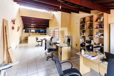 Casa à venda com 361m², 4 quartos e 2 vagasSótão