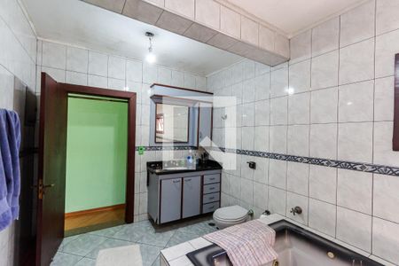 Casa à venda com 361m², 4 quartos e 2 vagasBanheiro da Suíte