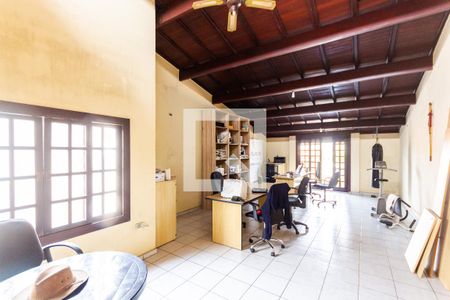 Casa à venda com 361m², 4 quartos e 2 vagasSótão