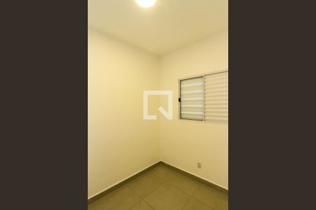 Quarto 01 de apartamento para alugar com 2 quartos, 40m² em Vila Ivg, São Paulo