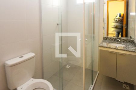 Banheiro de apartamento para alugar com 2 quartos, 40m² em Vila Ivg, São Paulo