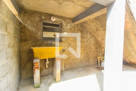 Casa à venda com 180m², 3 quartos e 2 vagasÁrea de Serviço