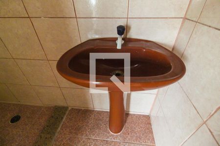 Casa à venda com 180m², 3 quartos e 2 vagasBanheiro 1