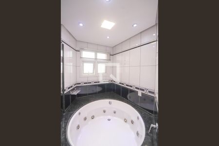 Apartamento à venda com 178m², 3 quartos e 2 vagasBanheiro