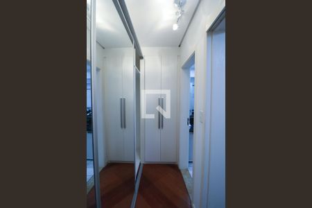 Apartamento à venda com 178m², 3 quartos e 2 vagasCloset - Quarto 2