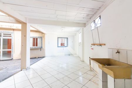 Casa para alugar com 250m², 2 quartos e 1 vaga Casa para alugar com 250m², 2 quartos e 1 vagaÁrea de Serviço