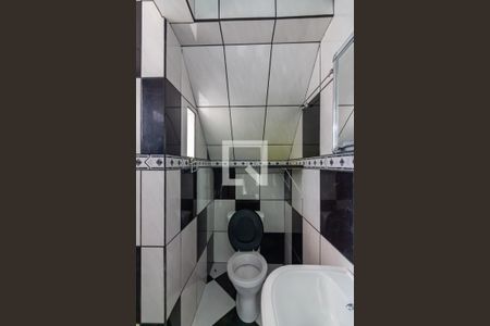 Casa para alugar com 250m², 2 quartos e 1 vaga Casa para alugar com 250m², 2 quartos e 1 vagaBanheiro 2