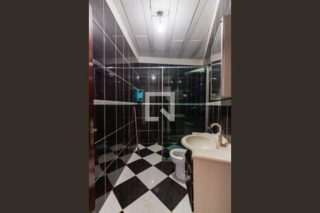 Casa para alugar com 250m², 2 quartos e 1 vaga Casa para alugar com 250m², 2 quartos e 1 vagaBanheiro