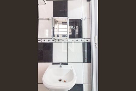 Casa para alugar com 250m², 2 quartos e 1 vaga Casa para alugar com 250m², 2 quartos e 1 vagaBanheiro 2