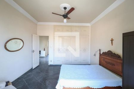 Casa à venda com 540m², 3 quartos e 4 vagas Casa à venda com 540m², 3 quartos e 4 vagasQuarto 2