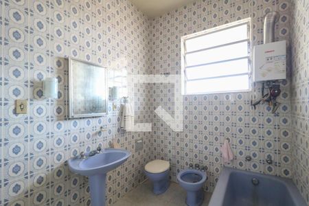 Casa à venda com 540m², 3 quartos e 4 vagas Casa à venda com 540m², 3 quartos e 4 vagasBanheiro