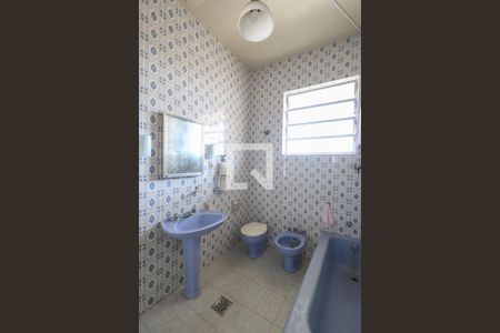 Casa à venda com 540m², 3 quartos e 4 vagas Casa à venda com 540m², 3 quartos e 4 vagasBanheiro