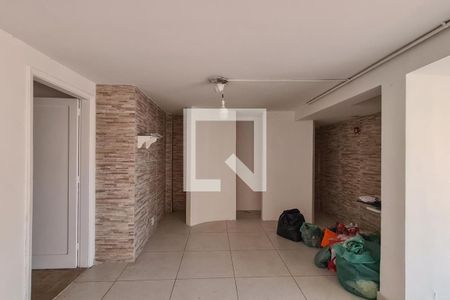 Casa à venda com 540m², 3 quartos e 4 vagas Casa à venda com 540m², 3 quartos e 4 vagasSalão