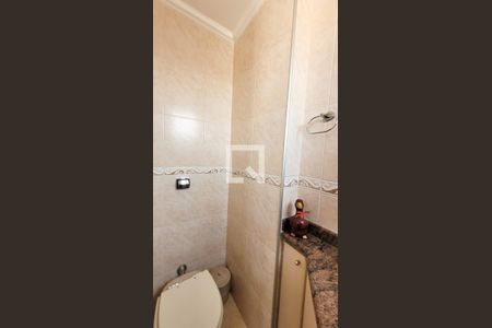 Apartamento à venda com 150m², 3 quartos e 3 vagas Apartamento à venda com 150m², 3 quartos e 3 vagasBanheiro de Serviço