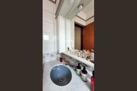 Apartamento à venda com 150m², 3 quartos e 3 vagas Apartamento à venda com 150m², 3 quartos e 3 vagasBanheiro/Suíte