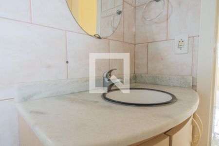 Casa de condomínio à venda com 159m², 3 quartos e 2 vagasBanheiro Social