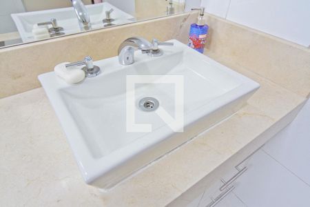 Casa à venda com 165m², 3 quartos e 4 vagasBanheiro da Suíte 1