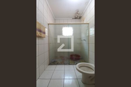 Casa à venda com 250m², 4 quartos e 2 vagas Casa à venda com 250m², 4 quartos e 2 vagasBanheiro do Corredor