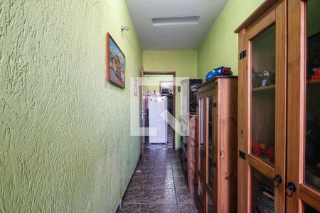 Casa à venda com 155m², 2 quartos e 1 vagaCorredor de Acesso 