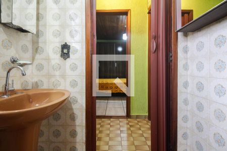 Casa à venda com 155m², 2 quartos e 1 vagaBanheiro 1